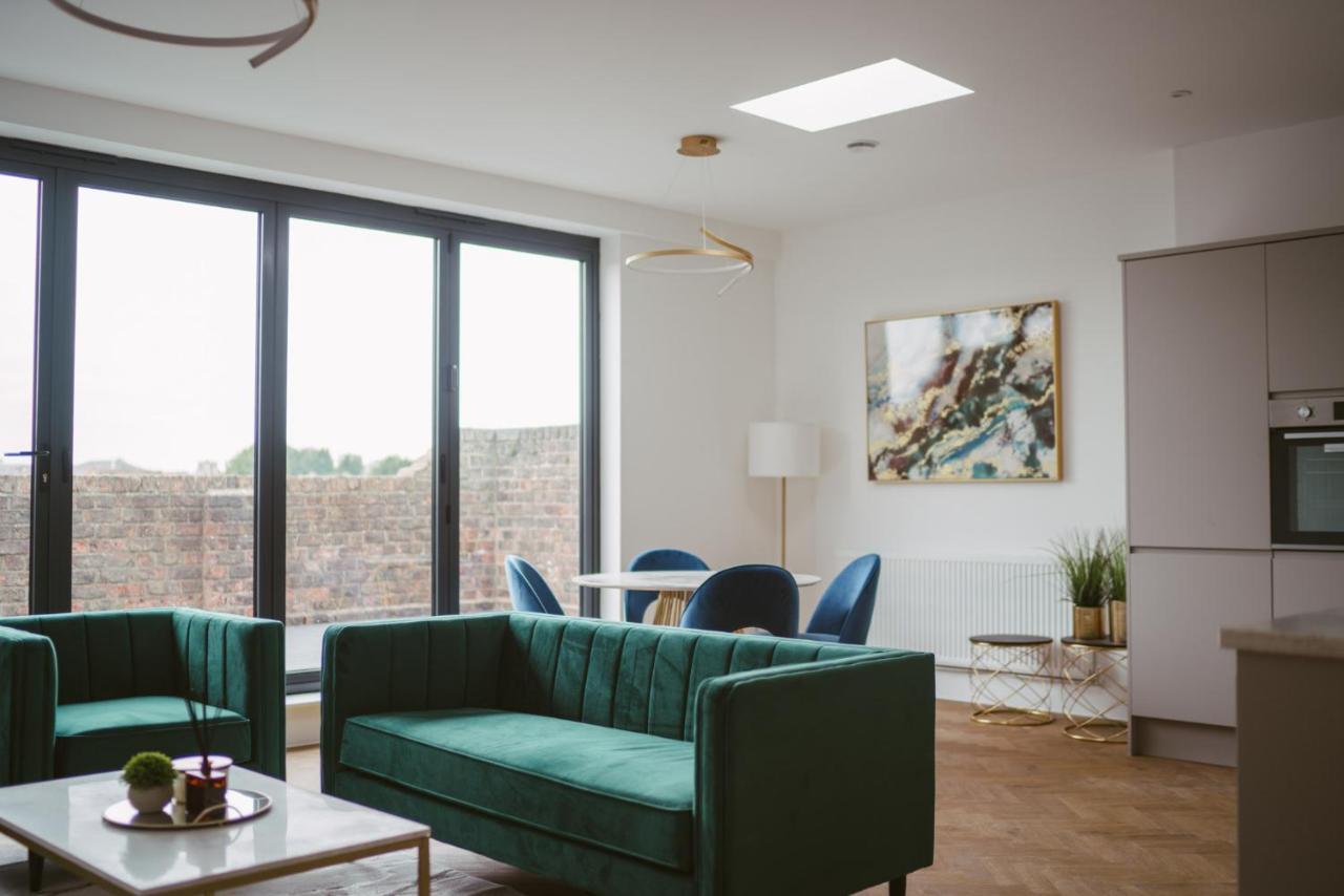 York Riverside Apartments エクステリア 写真